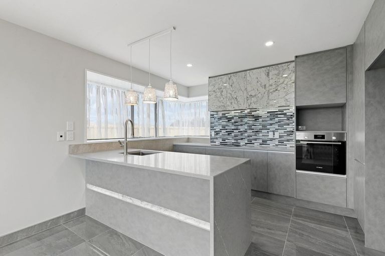 Photo of property in 4 Dianthus Place, Browns Bay, Auckland, 0630