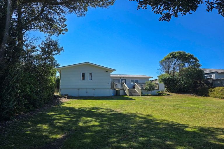 Photo of property in 585 Pukehina Parade, Pukehina, Te Puke, 3189