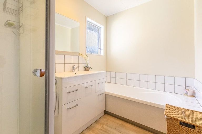 Photo of property in 13 Mckeefry Avenue, Greenmeadows, Napier, 4112