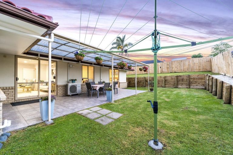 Photo of property in 38 Semillon Avenue, Henderson, Auckland, 0612