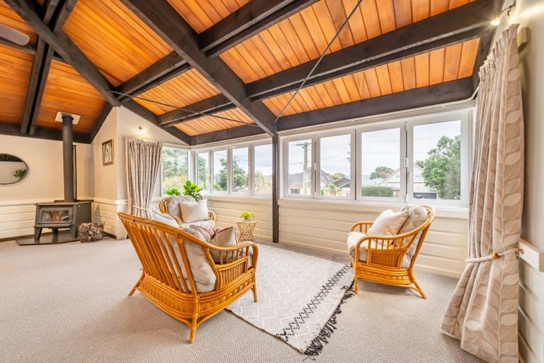 Photo of property in 57 Oroua Street, Eastbourne, Lower Hutt, 5013