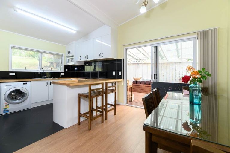 Photo of property in 7 Darcy Place, Massey, Auckland, 0614