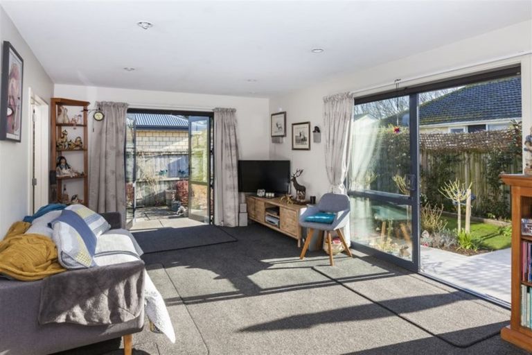 Photo of property in 2d Ferndown Lane, Bromley, Christchurch, 8062