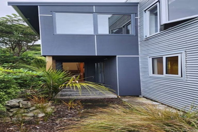 Photo of property in 54 Baroda Street, Khandallah, Wellington, 6035