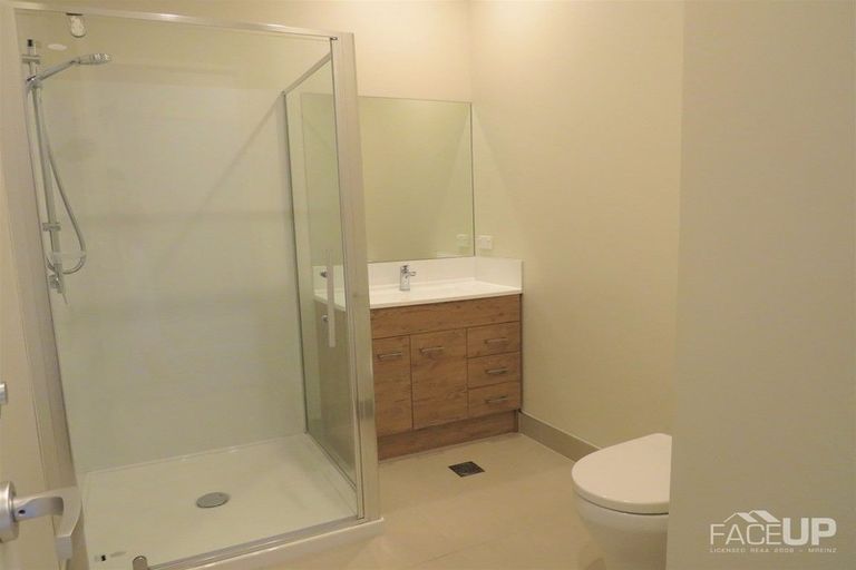 Photo of property in 58 Rangihina Road, Hobsonville, Auckland, 0616