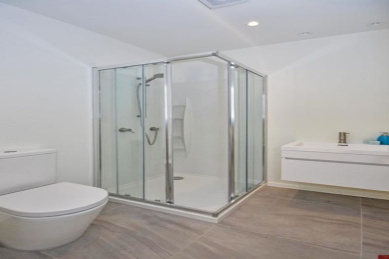 Photo of property in 26 Tapuwae Way, Mangere Bridge, Auckland, 2022