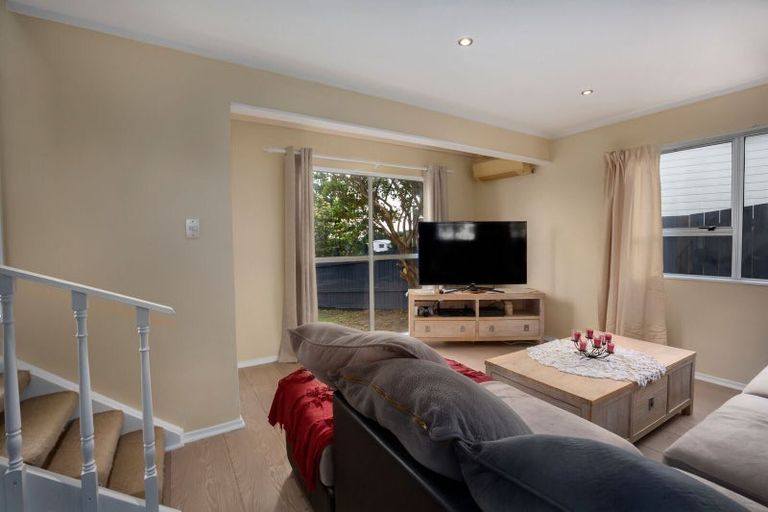 Photo of property in 11 Adventure Drive, Whitby, Porirua, 5024
