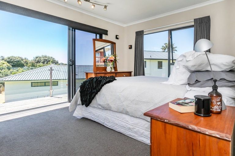 Photo of property in 108 Tuna Place, Onemana, Whangamata, 3691