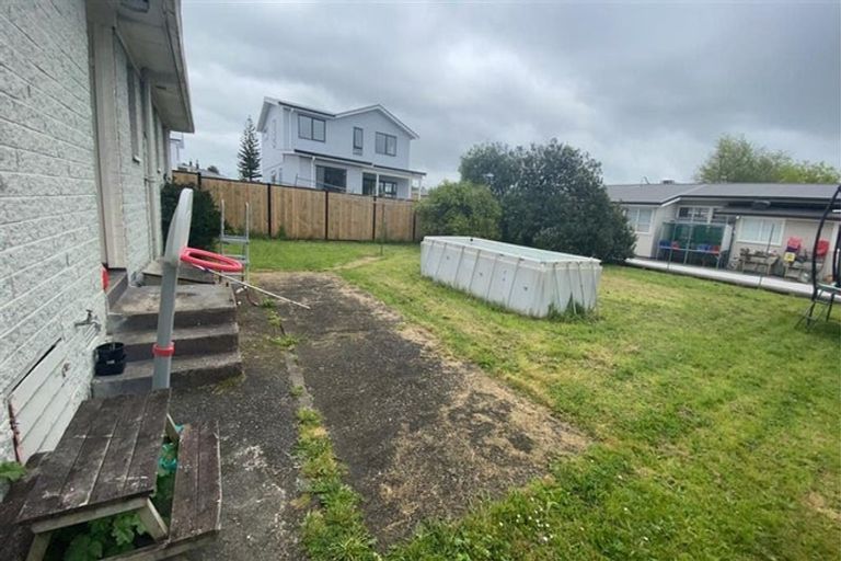 Photo of property in 15 Edinburgh Avenue, Rosehill, Papakura, 2113