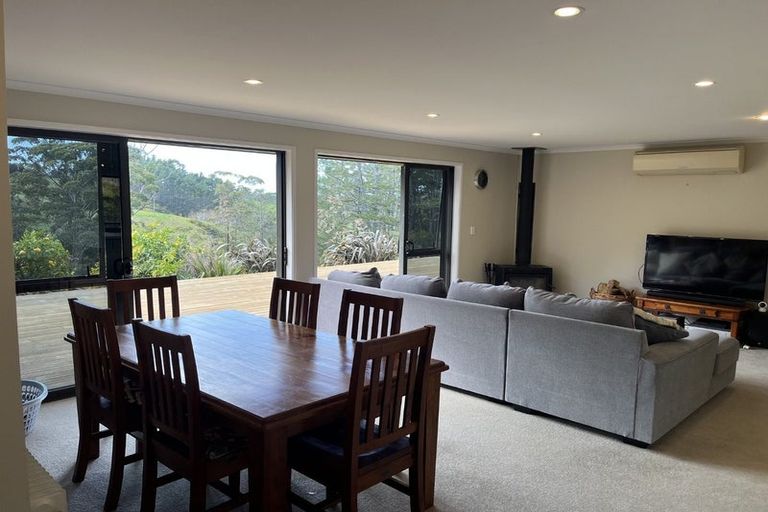 Photo of property in 174 Zanders Road, Helensville, Waimauku, 0882