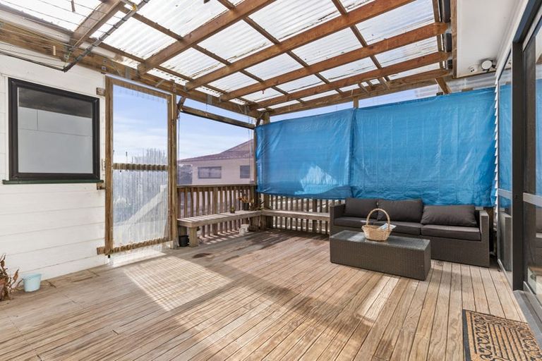 Photo of property in 54 Glennandrew Drive, Half Moon Bay, Auckland, 2012