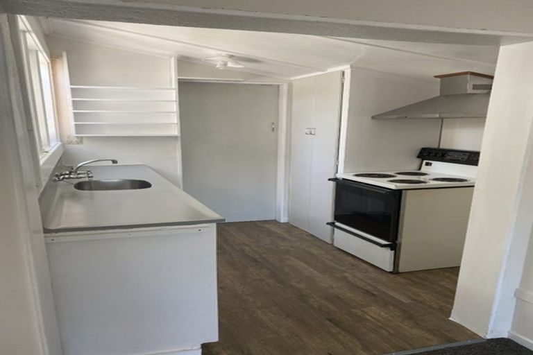 Photo of property in 20 Eastbourne Street, Caversham, Dunedin, 9012