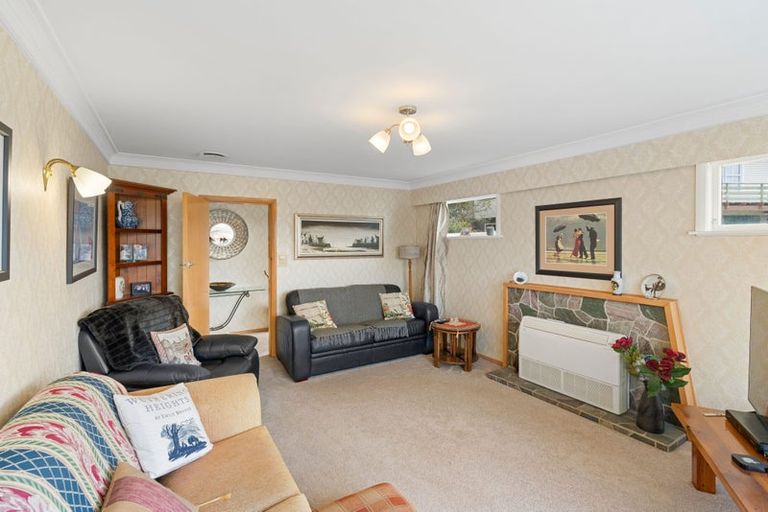 Photo of property in 1 Glen Street, Levin, 5510