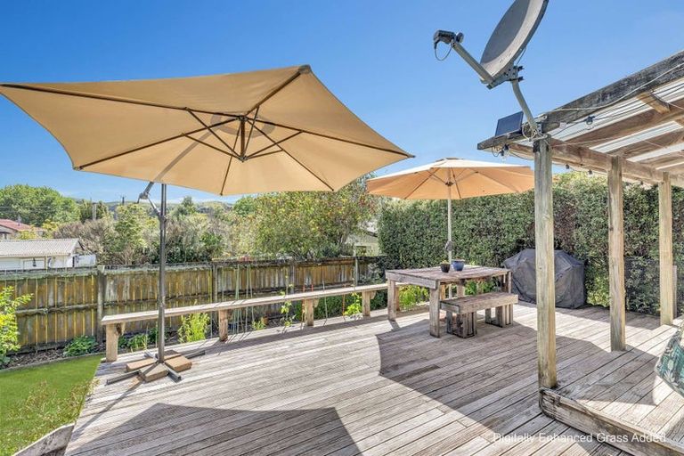 Photo of property in 91 Awaroa Road, Helensville, 0800