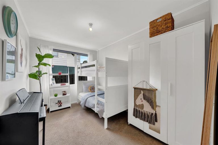 Photo of property in 63 Weatherly Road, Torbay, Auckland, 0630