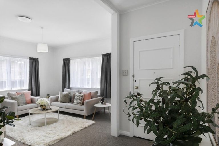 Photo of property in 47 Waiwhetu Road, Waiwhetu, Lower Hutt, 5010