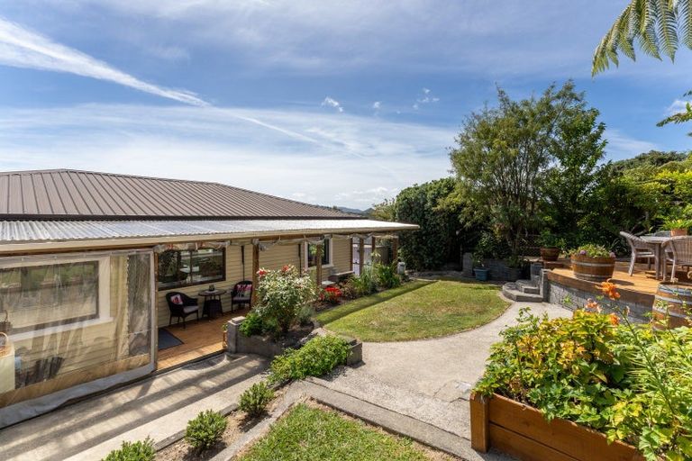 Photo of property in 91 Milton Terrace, Picton, 7220