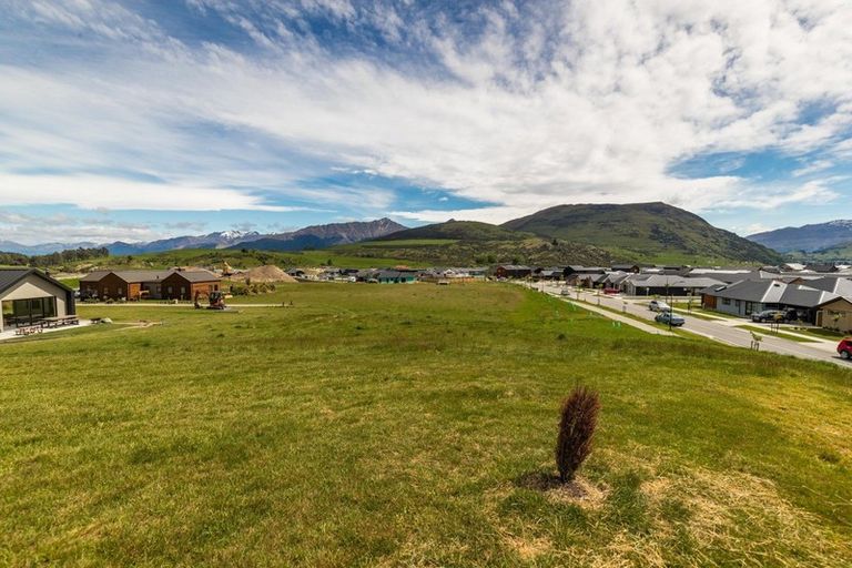 Photo of property in 50 Cunninghams Drive, Jacks Point, Queenstown, 9371