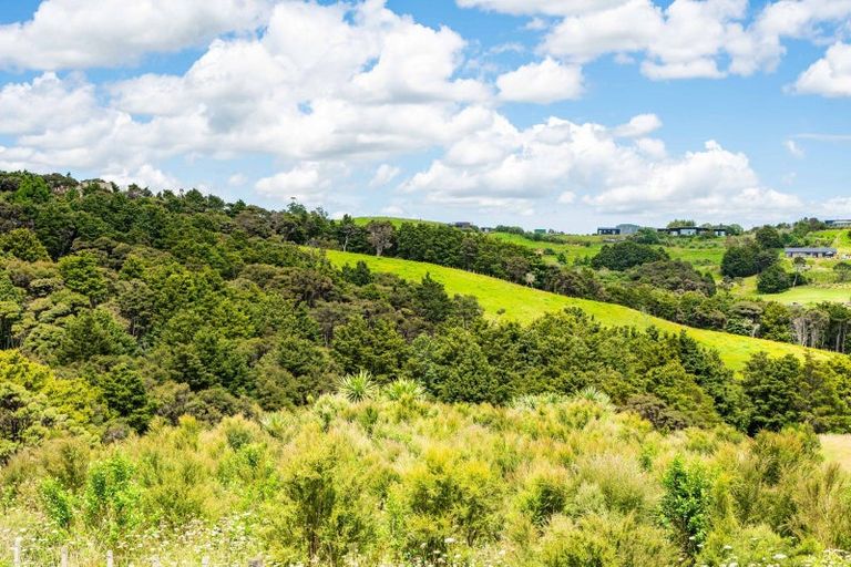 Photo of property in 421 Cames Road, Kaiwaka, 0975