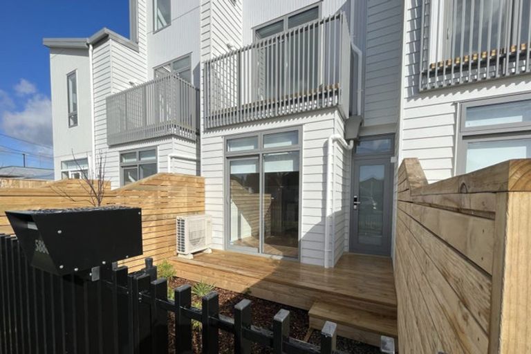 Photo of property in 588c Te Atatu Road, Te Atatu Peninsula, Auckland, 0610