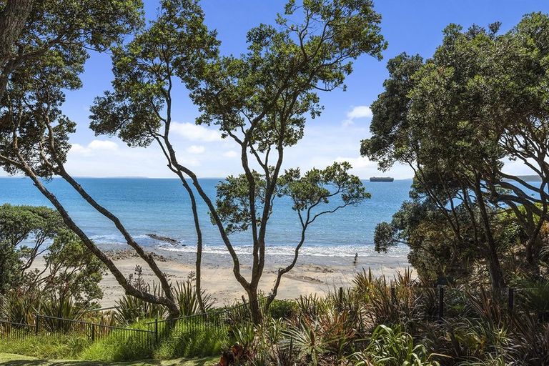 Photo of property in 218a Lake Road, Hauraki, Auckland, 0622