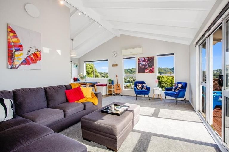 Photo of property in 60 Mercury Way, Whitby, Porirua, 5024