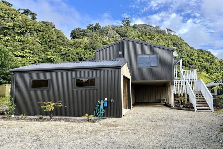 Photo of property in 4 Horncastle Crescent, Little Wanganui, Karamea, 7893