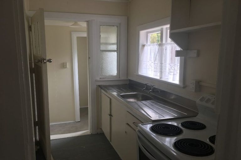 Photo of property in 15 Atkinson Street, Woodville, 4920