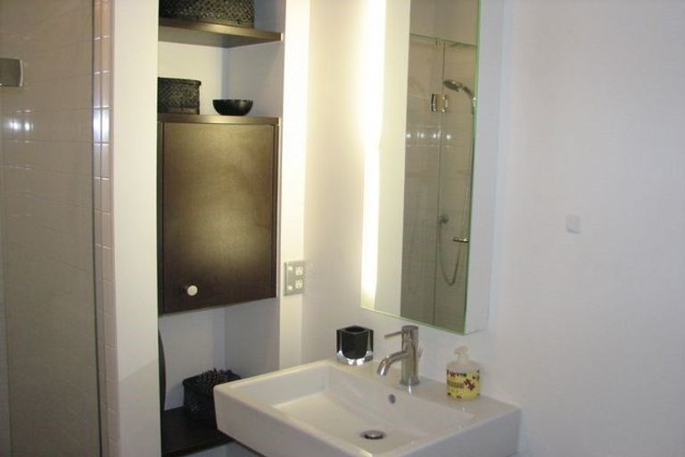 Photo of property in Montreaux Apartments, 4k/164 The Terrace, Wellington Central, Wellington, 6011