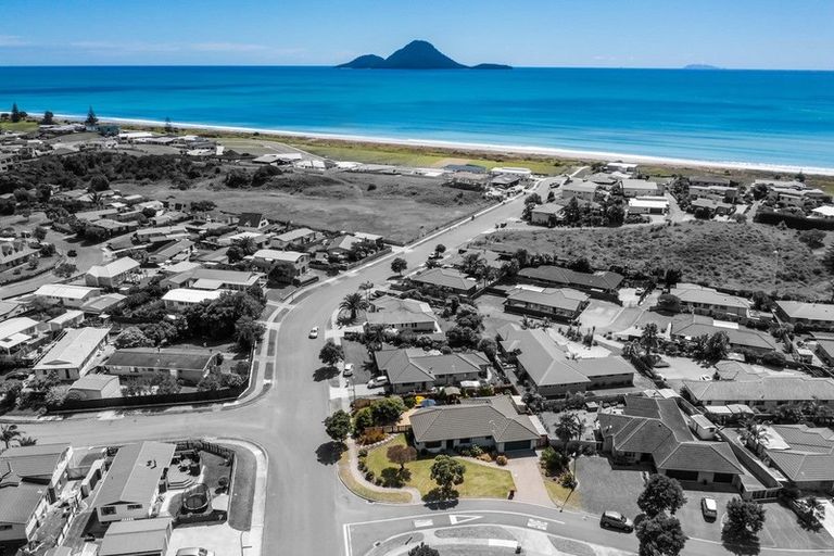 Photo of property in 1 Marchignal Street, Coastlands, Whakatane, 3120