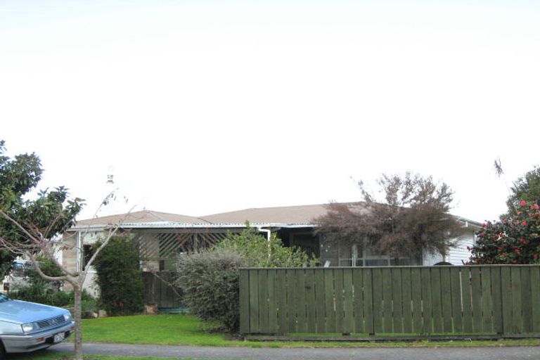 Photo of property in 16 Elliott Crescent, Havelock North, 4130