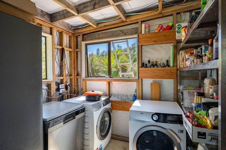 Photo of property in 149 Whaka Street, Maungaturoto, 0583