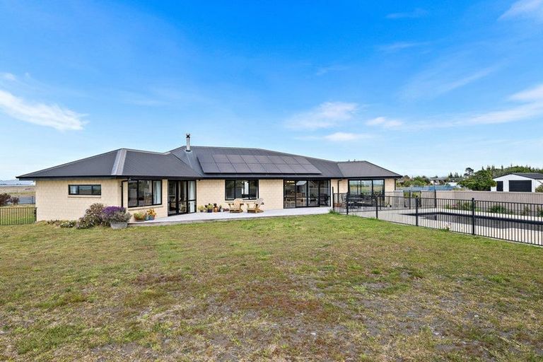Photo of property in 37 Ocean View Crescent, Rarangi, Blenheim, 7273