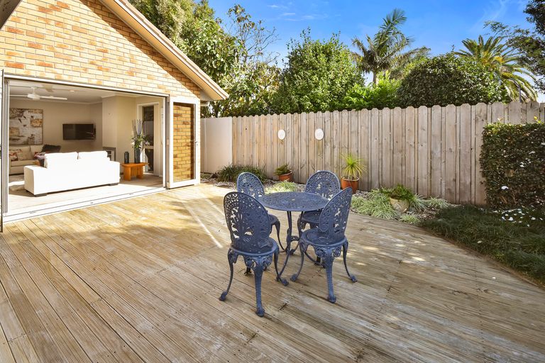 Photo of property in 19a Chippewa Place, Conifer Grove, Takanini, 2112