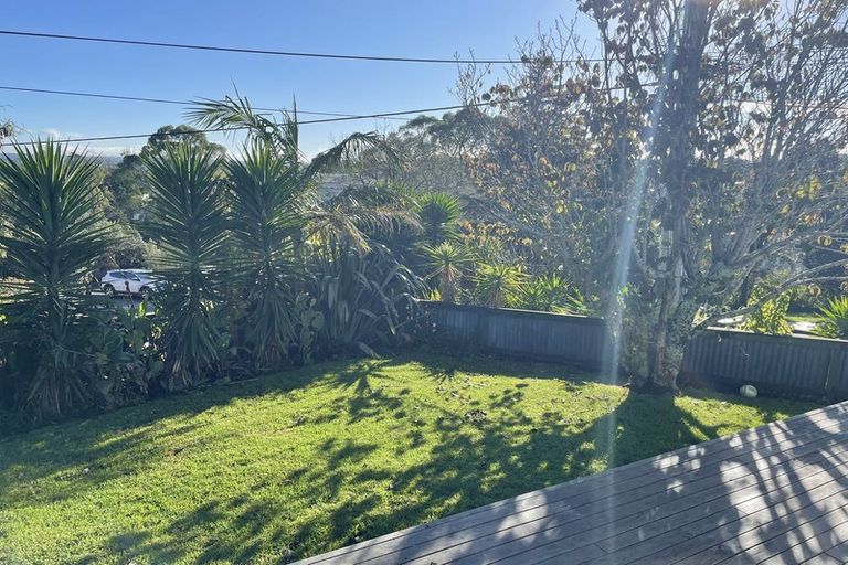 Photo of property in 31 Sunnyside Road, Sunnyvale, Auckland, 0612