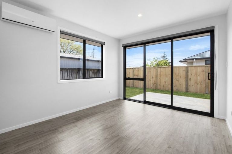 Photo of property in 2/16 Betley Crescent, Fairview Downs, Hamilton, 3214