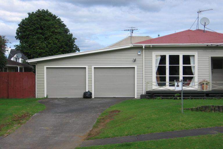 Photo of property in 2/21 Grande Vue Road, Papatoetoe, Auckland, 2025