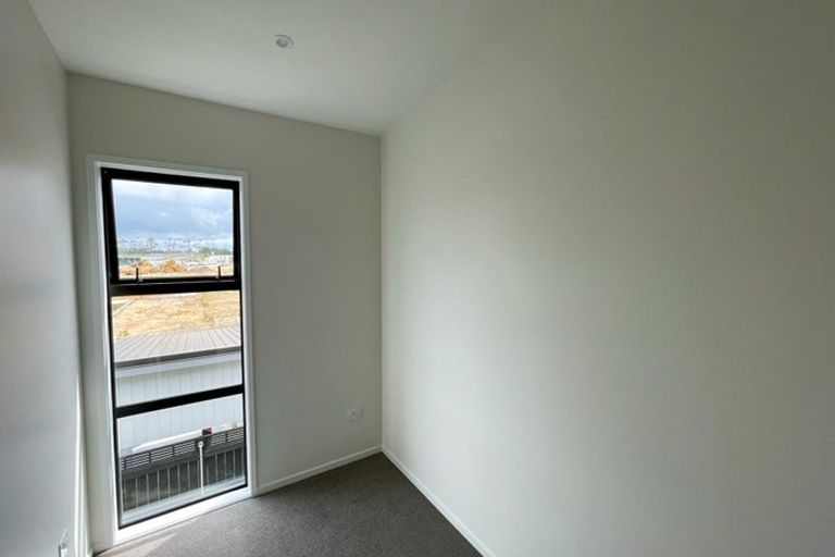 Photo of property in 78 Manarini Road, Westgate, Auckland, 0614