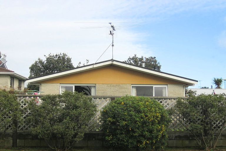 Photo of property in 56b Eatwell Avenue, Paraparaumu Beach, Paraparaumu, 5032