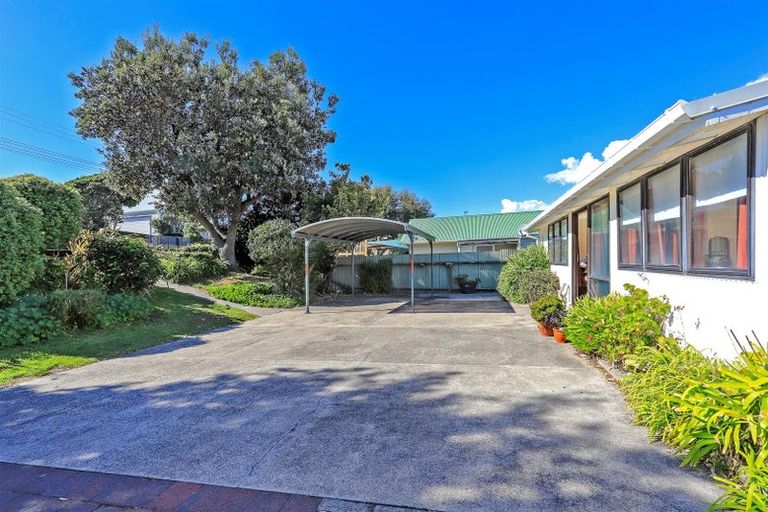 Photo of property in 240 Pukehina Parade, Pukehina, Te Puke, 3189