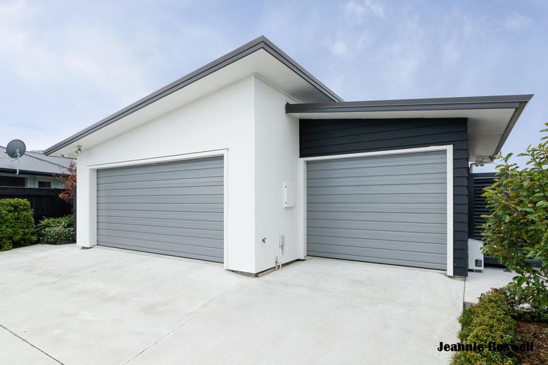 Photo of property in 7 Morocco Terrace, Kelvin Grove, Palmerston North, 4414