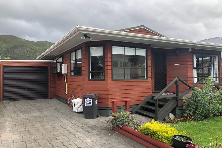 Photo of property in 11 Fergusson Street, Waterloo, Lower Hutt, 5011