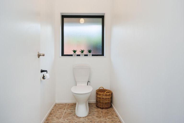 Photo of property in 197 Ruapehu Drive, Fitzherbert, Palmerston North, 4410