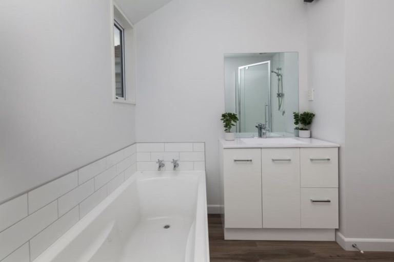 Photo of property in 24 Millcroft Place, Parklands, Christchurch, 8083