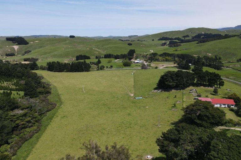Photo of property in 923 Oporae Road, Waione, Dannevirke, 4971