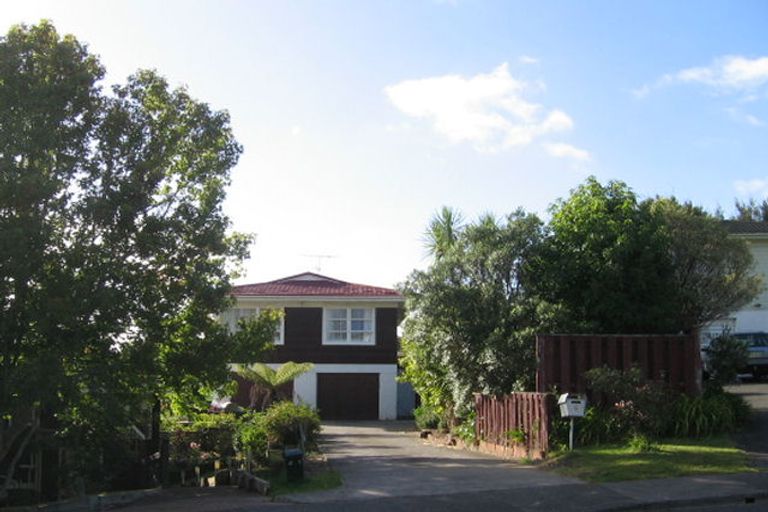 Photo of property in 9 Hume Drive, Hillcrest, Auckland, 0627