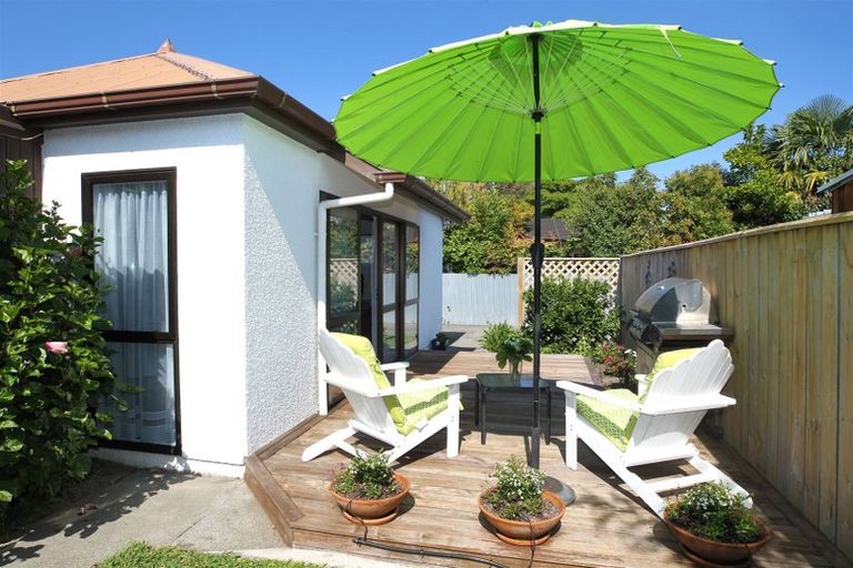 Photo of property in 2/114 Park Road South, Akina, Hastings, 4122