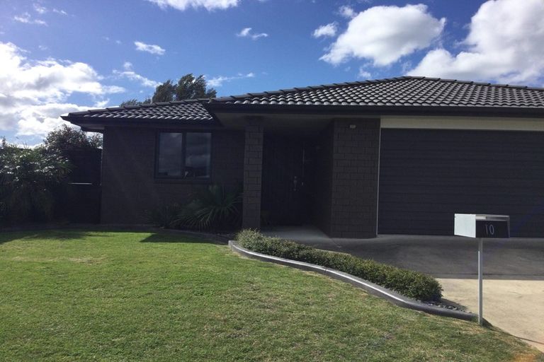 Photo of property in 10 Butterworth Crescent, Papamoa Beach, Papamoa, 3118