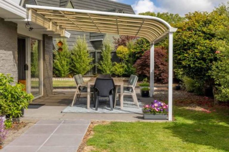 Photo of property in 2/95 Cottonwood Street, Parklands, Christchurch, 8083