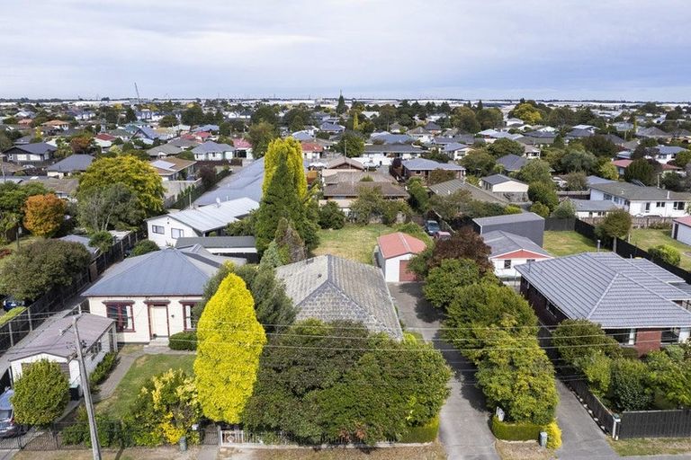 Photo of property in 18 Neill Street, Hornby, Christchurch, 8042